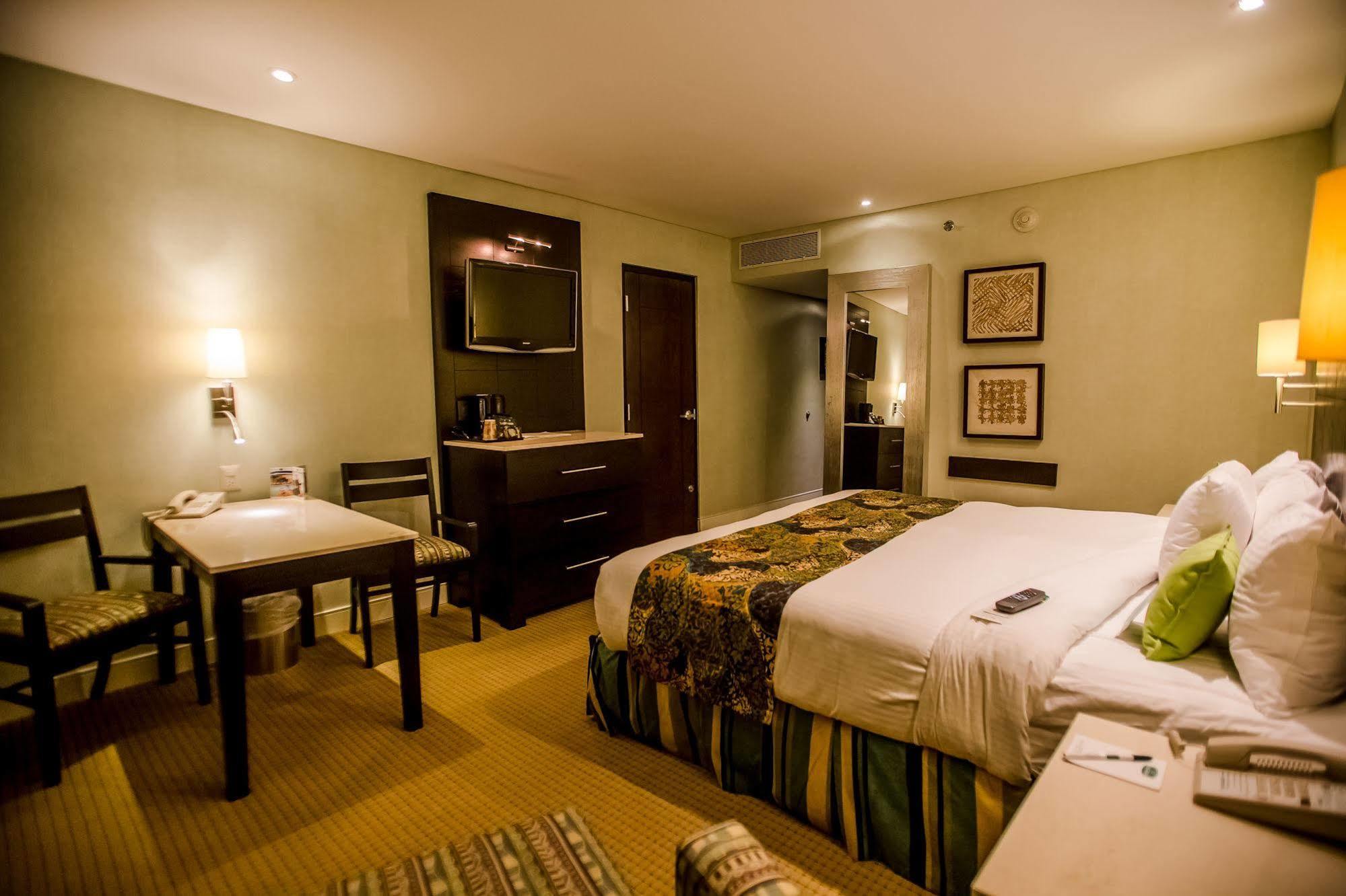 Hotel Lucerna Hermosillo Eksteriør bilde